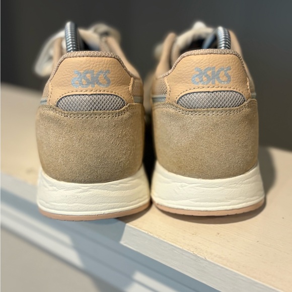 ASICS GEL LYTE CLASSIC Pink Cream Running Shoes Womens Sz. 9.5 1202A306 - Picture 6 of 9